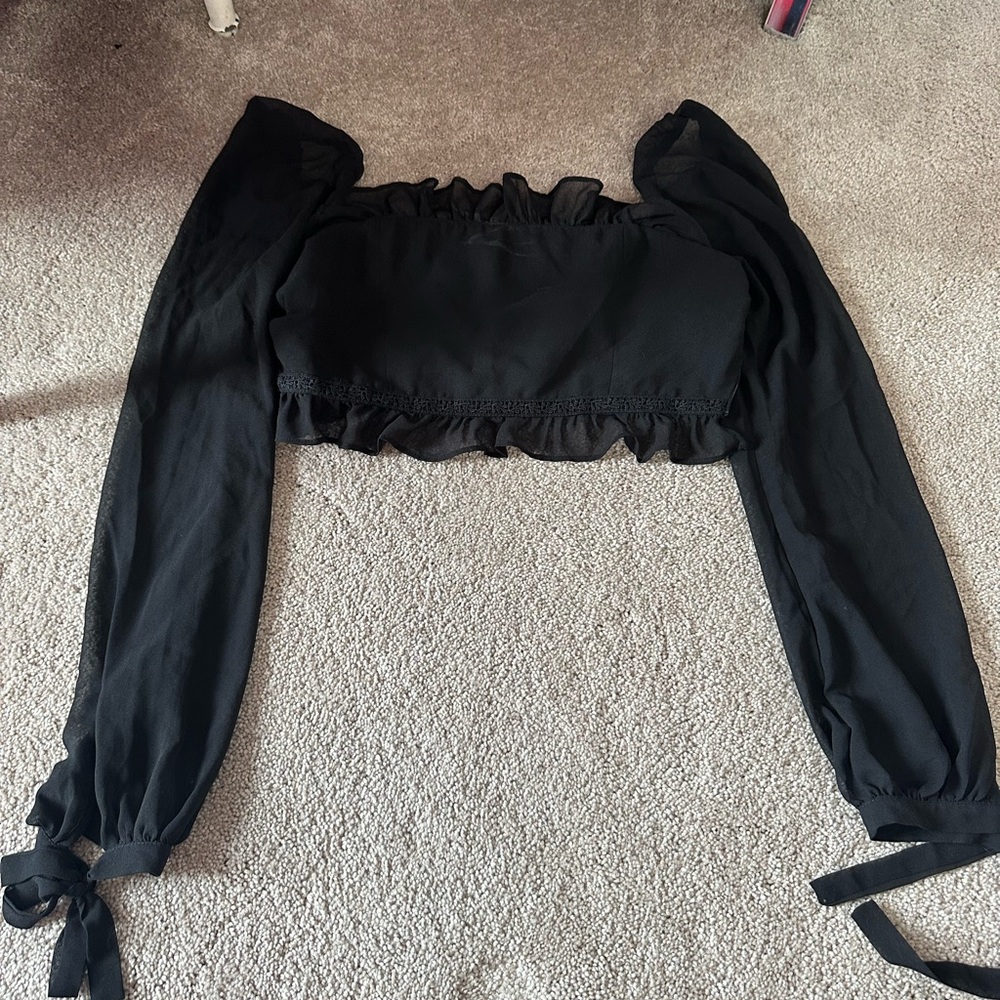 Black Long Sleeve Crop Top